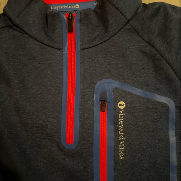 Vineyard Vines Navy and Red Performance Men's Quarter Zip Pullover 🇺🇸 - Picture 2 of 6